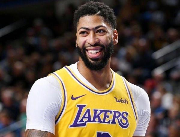 球舞台的重 球舞台的重